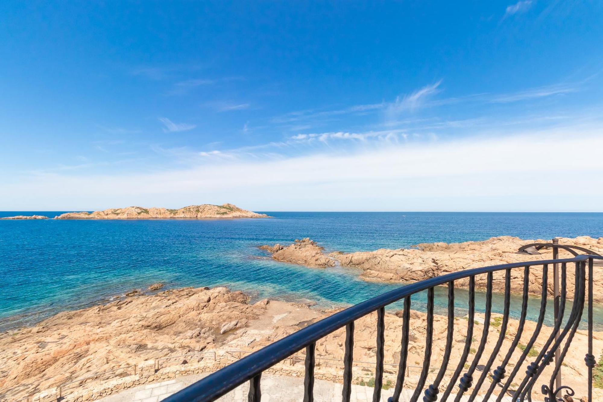 Appartamento Casa sulla Scogliera Isola Rossa Esterno foto
